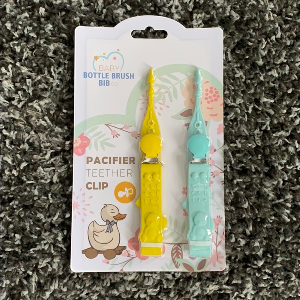 Teethed/Pacifier Clip